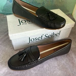 Josef Seibel Leather Tassel Loafers NIB Elina Black